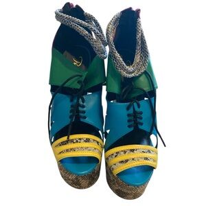 Privileged size 9 heels